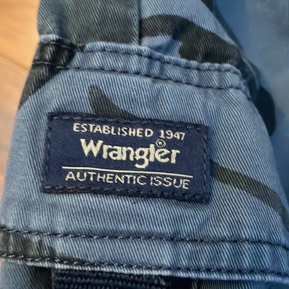 Wrangler Youth 10 Shorts - Picture 3 of 4
